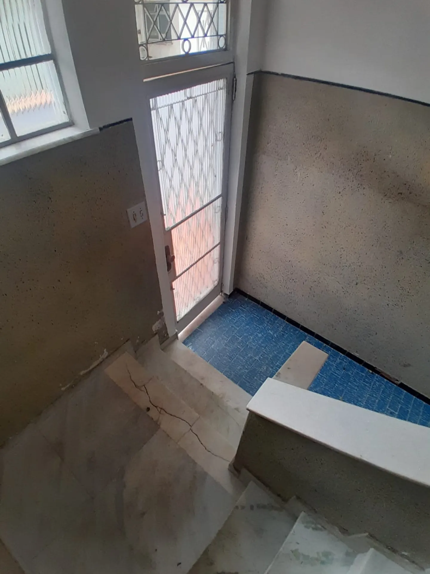 Apartamento de 3 quartos com armários planejados na cozinha — photo 32