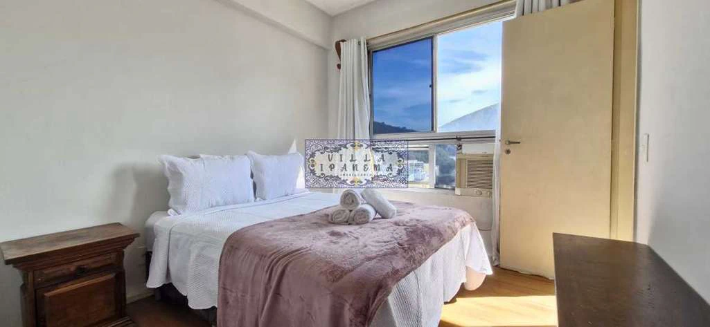 Top-floor home with 2 en-suite bedrooms and parking — photo 2