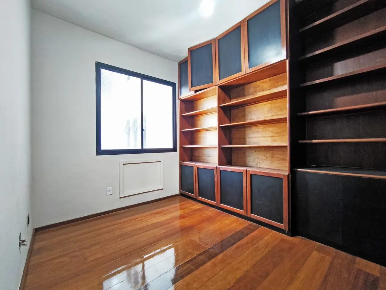 4-bedroom apartment with a home office in Rio de Janeiro — photo 22