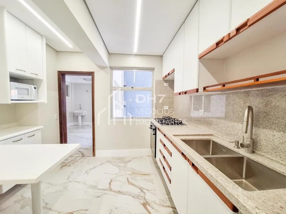 4-bedroom apartment, 2 with their own bathrooms, 199 m² — photo 7