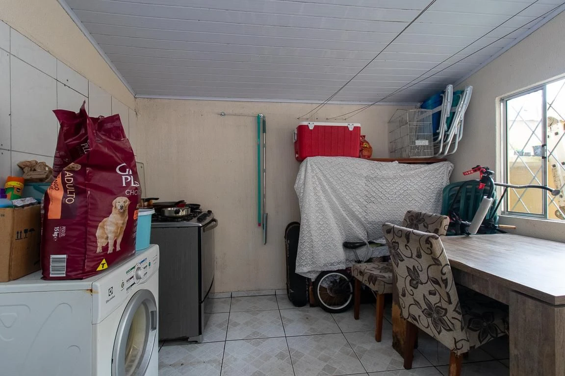 3-bedroom house with a bathtub in Curitiba — photo 39