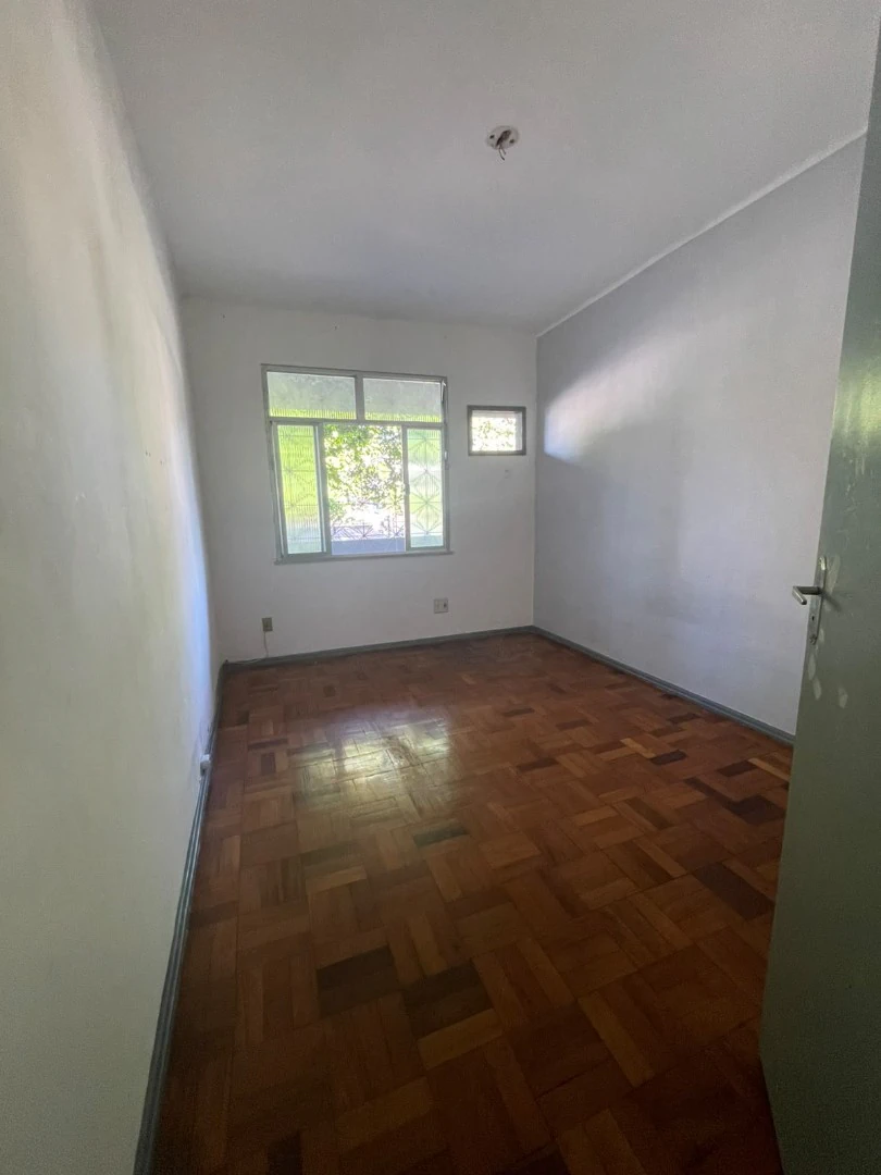 Wood or laminate floors in a 2-bedroom house, 54 m² — photo 8