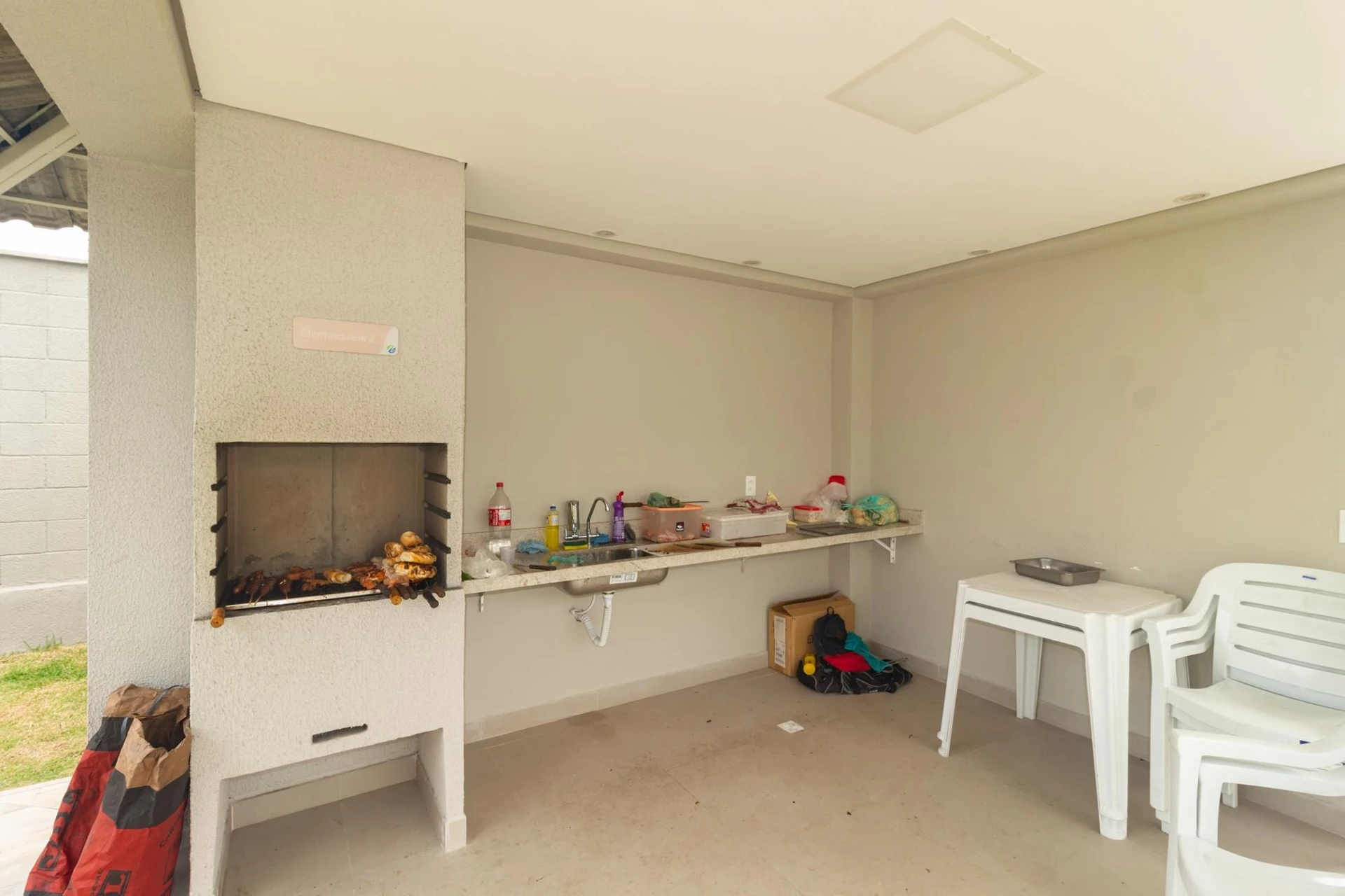 Apartamento de 2 quartos em condomínio com piscina — photo 44