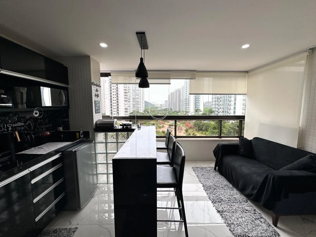 Furnished 3-suite apartment with a gas open-plan kitchen — photo 3