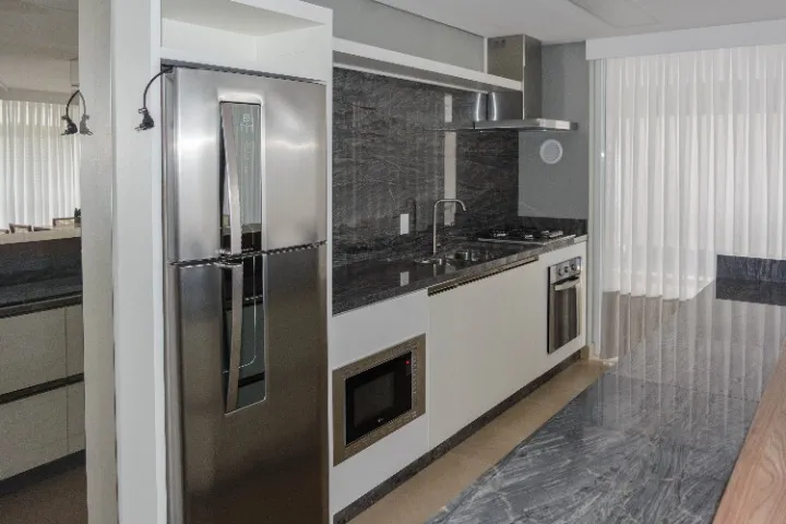 2-bedroom apartment with a home office in Florianópolis — photo 2
