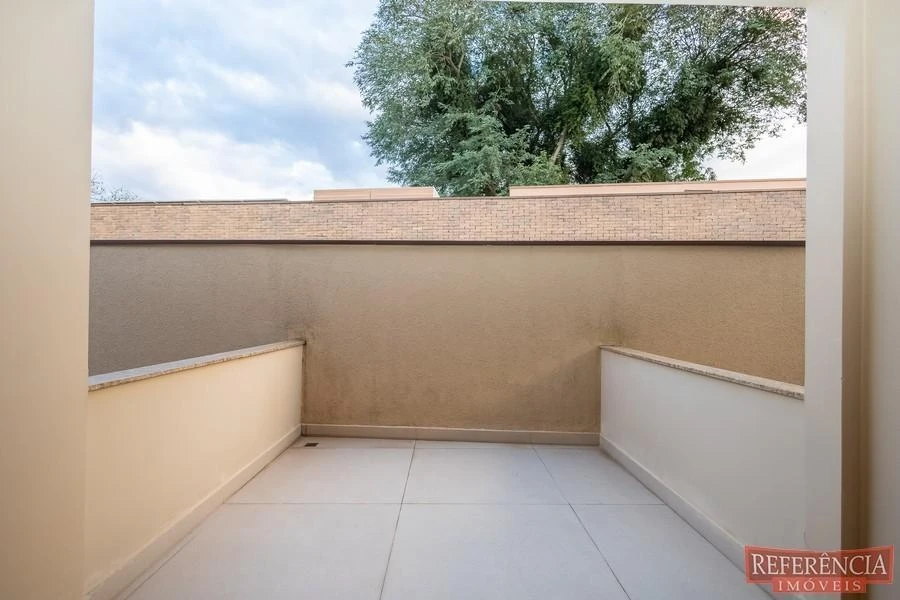 House, 550 m², with a walk-in closet — photo 43