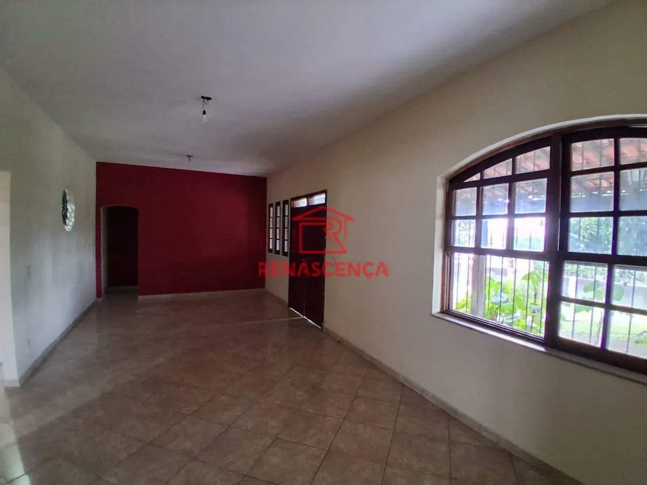 3-bedroom house, all with their own bathrooms, 329 m²