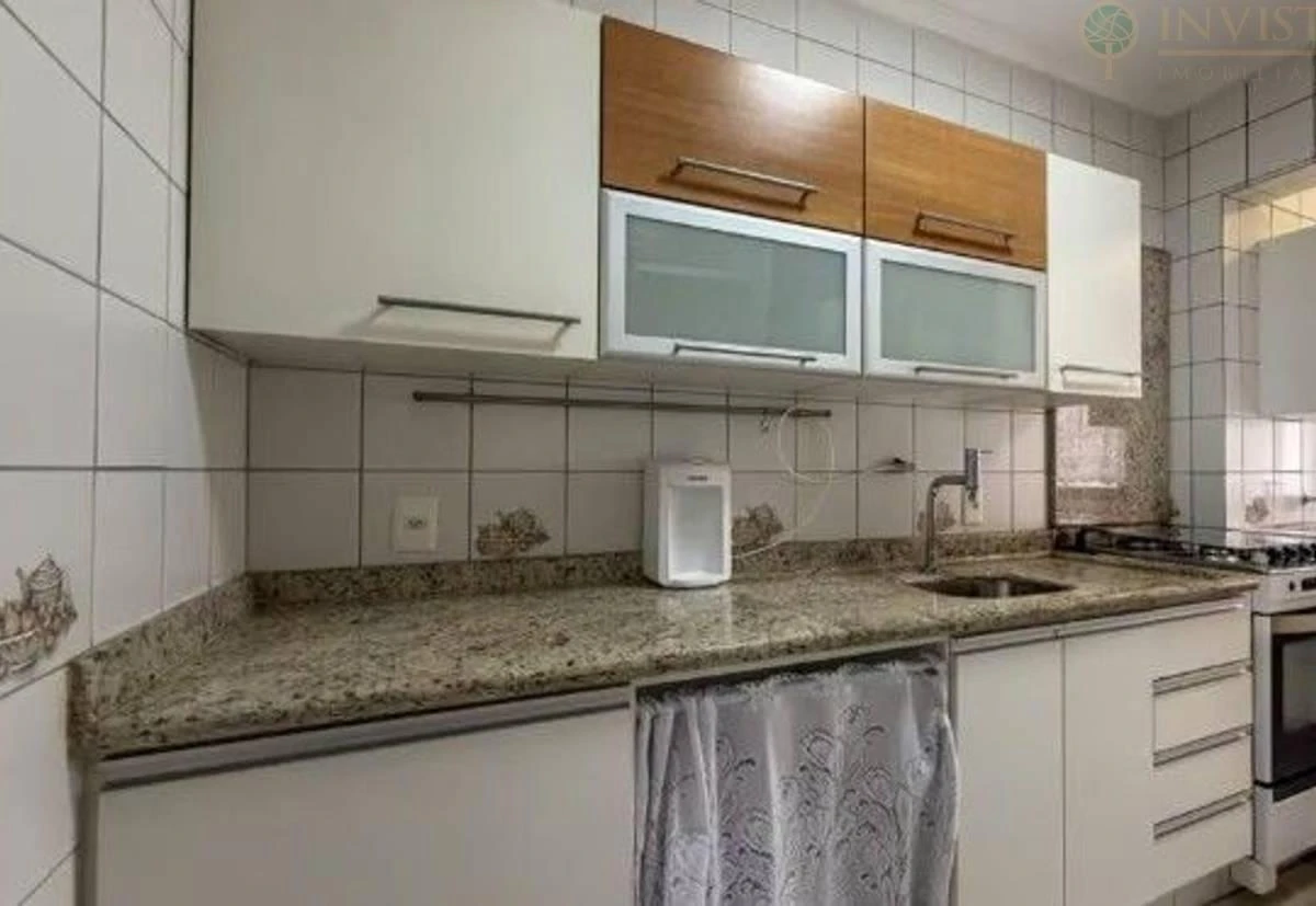 Furnished apartment, 107 m², with a glass-enclosed balcony — photo 2