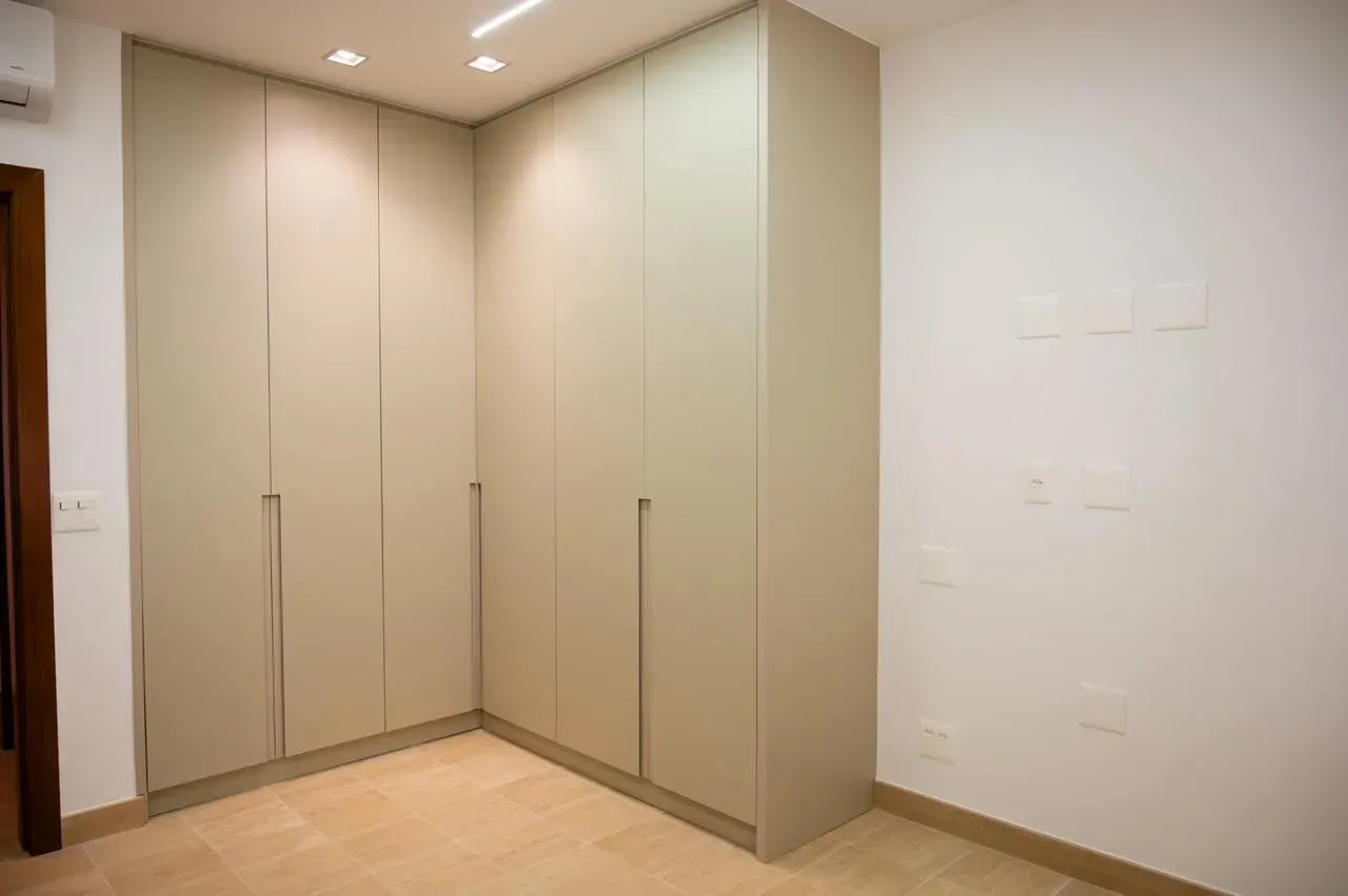 5-bedroom apartment, 1 with its own bathroom, 218 m² — photo 11
