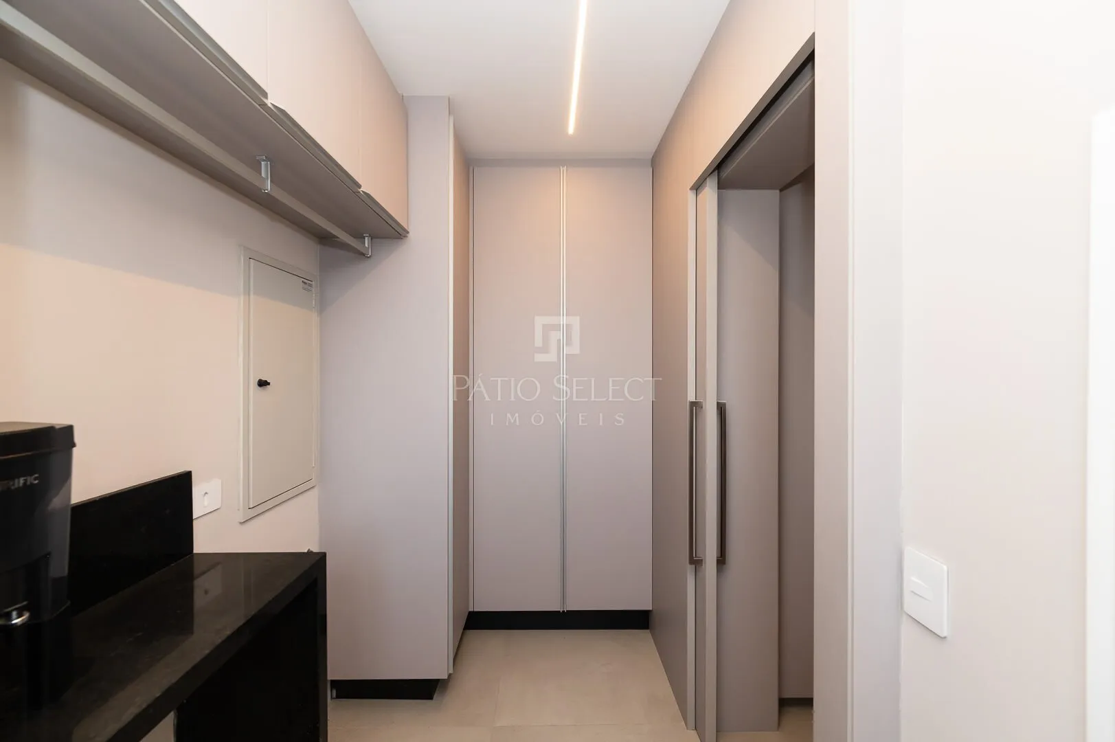 220 m² apartment with 3 en-suite bedrooms and 2 parking — photo 29