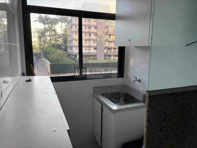 Apartment with 2 bedrooms and 2 bathrooms plus a balcony — photo 6