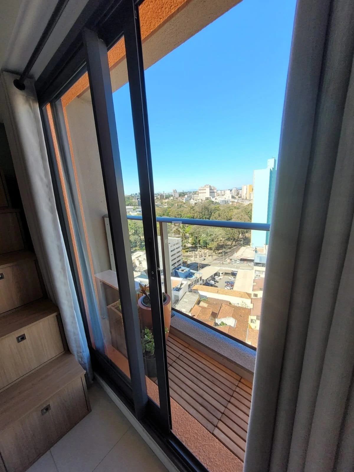 One-bedroom apartment with a home office in Curitiba — photo 15