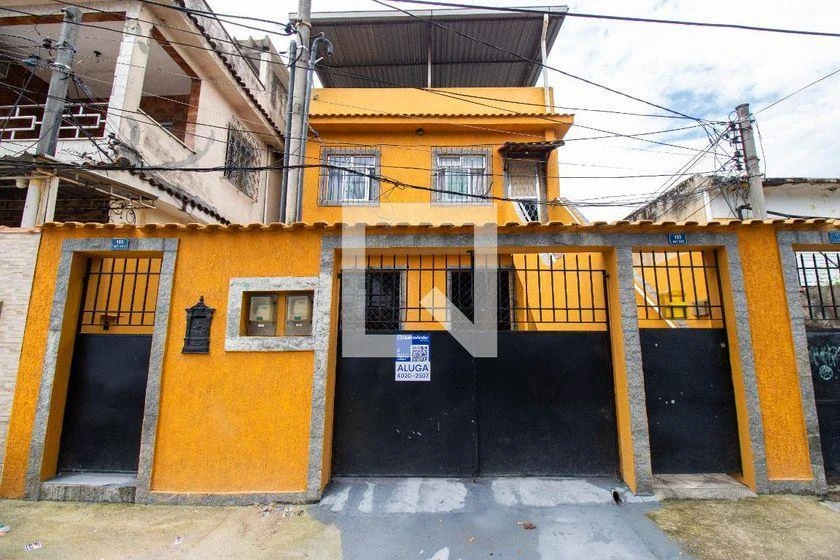 Balcony with a grill in a 2-bedroom house, 100 m² — photo 29