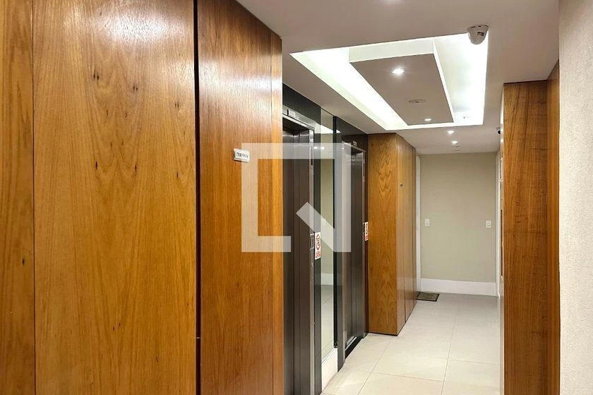 Apartamento mobiliado de 2 quartos em condomínio com piscina — photo 41