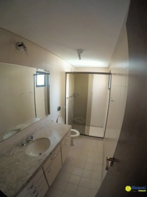 Apartamento de 3 quartos com cozinha a gás e varanda fechada — photo 21