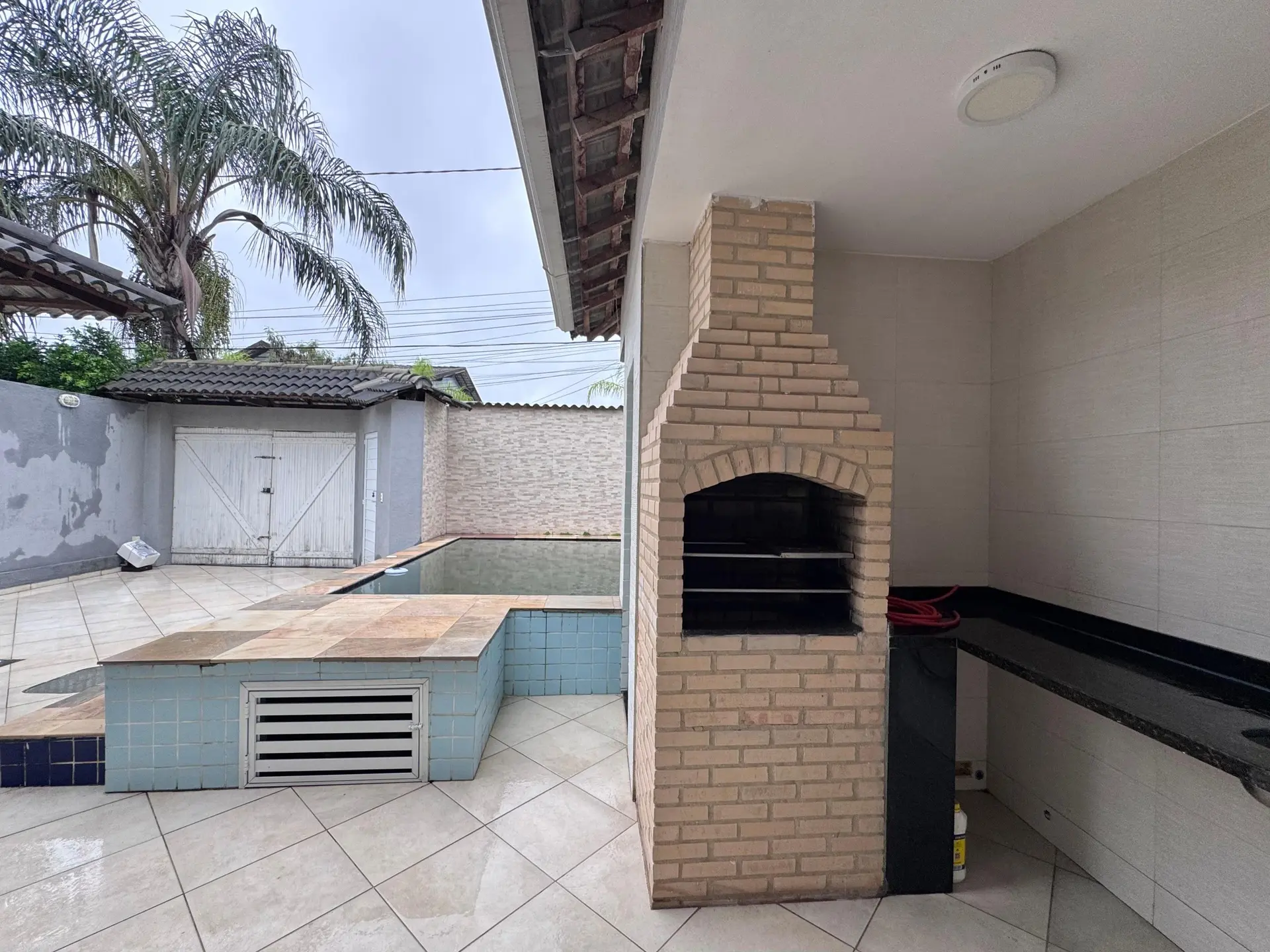 Casa mobiliada com 4 quartos e churrasco privativo — photo 58