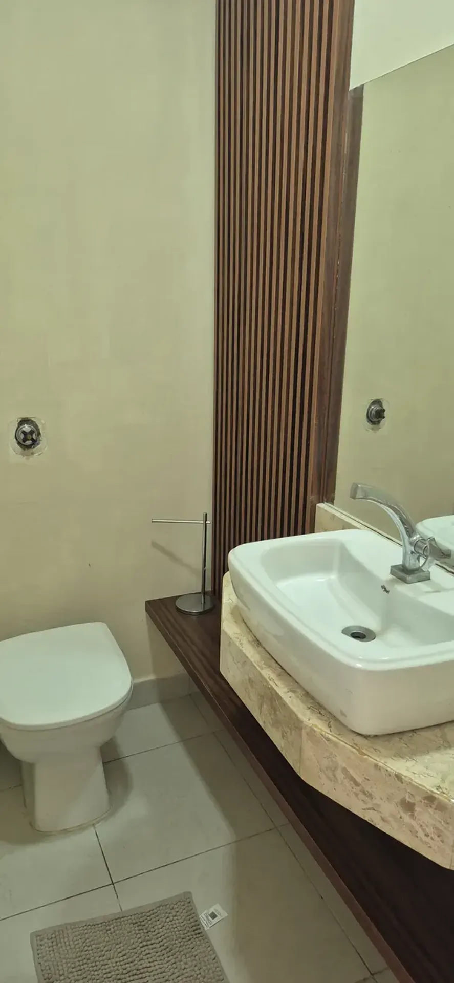 Furnished triplex house with 5 bedrooms and 300 m² — photo 24