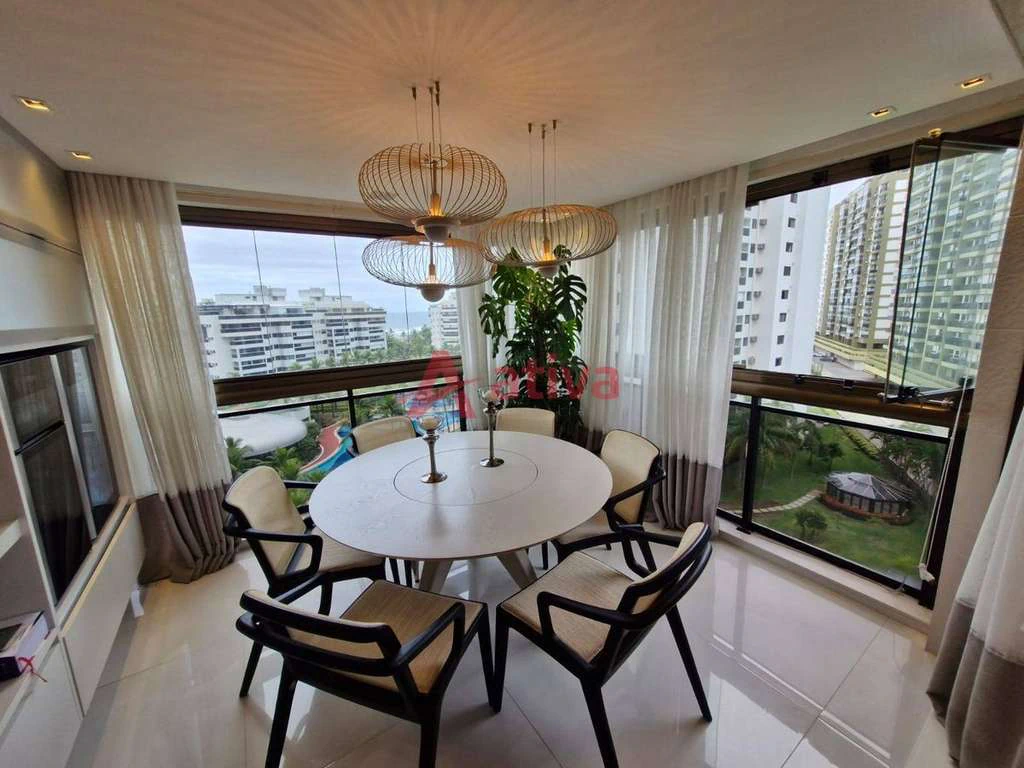 Furnished 131 m² apartment with 3 bedrooms and glass balcony — photo 13