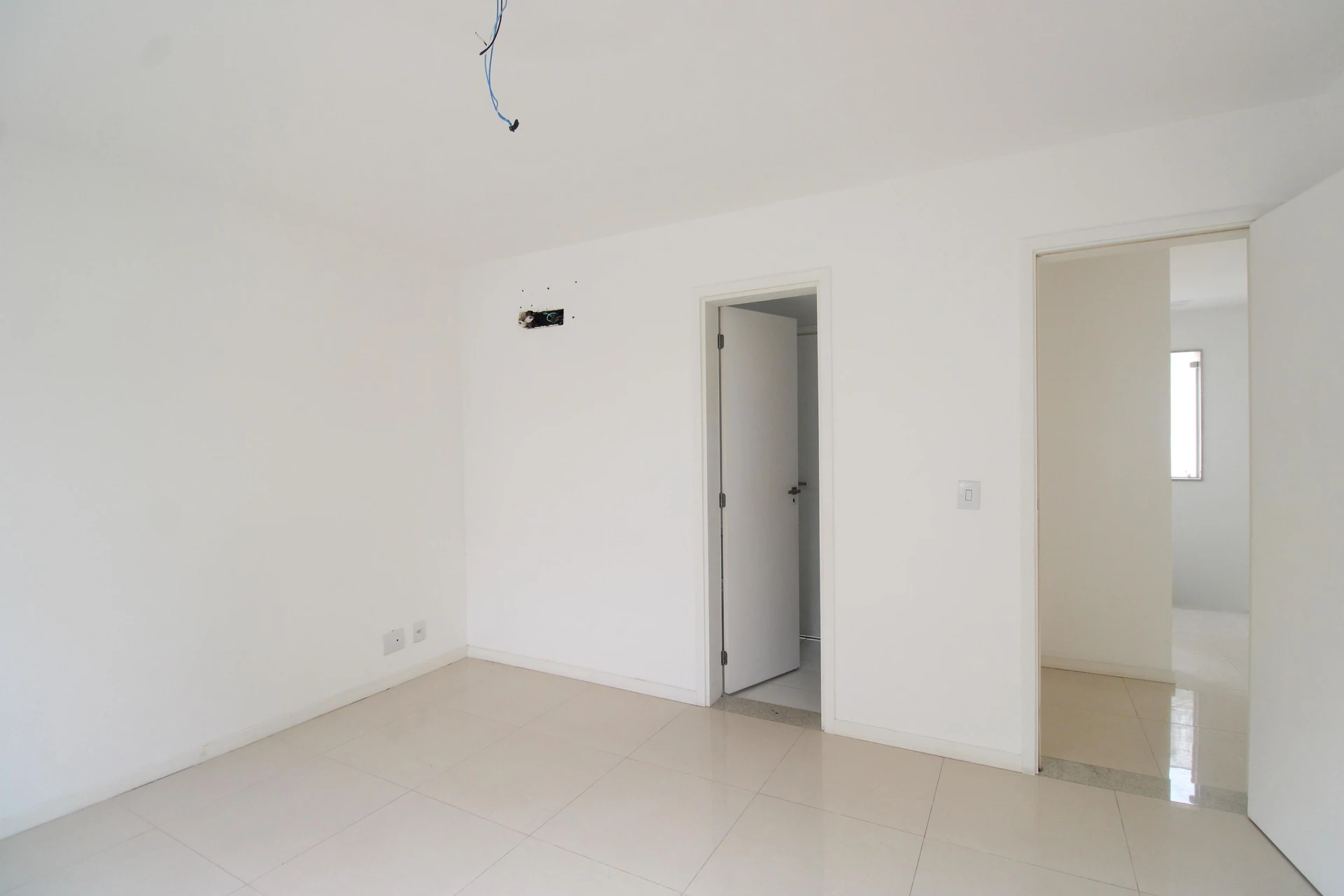 3-bedroom house with a grill on the balcony — photo 17