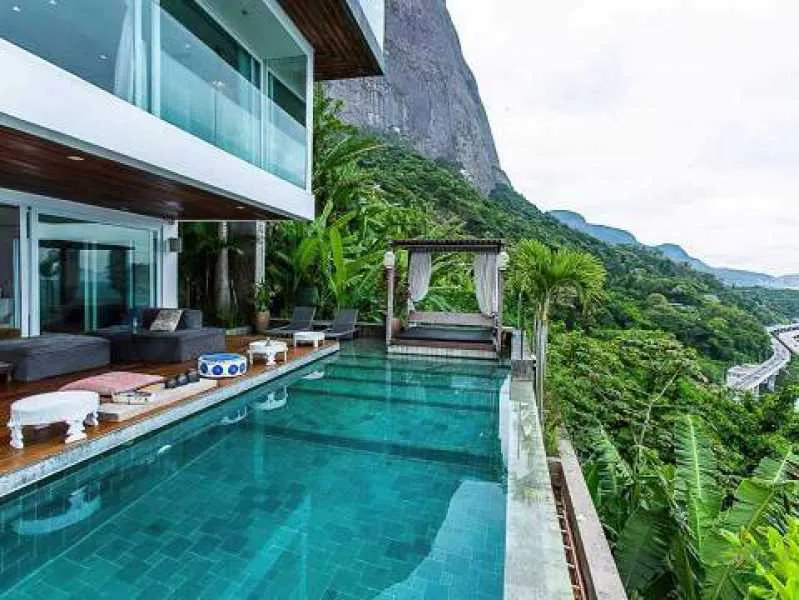 Furnished triplex house with open-plan kitchen and 5 baths — photo 13