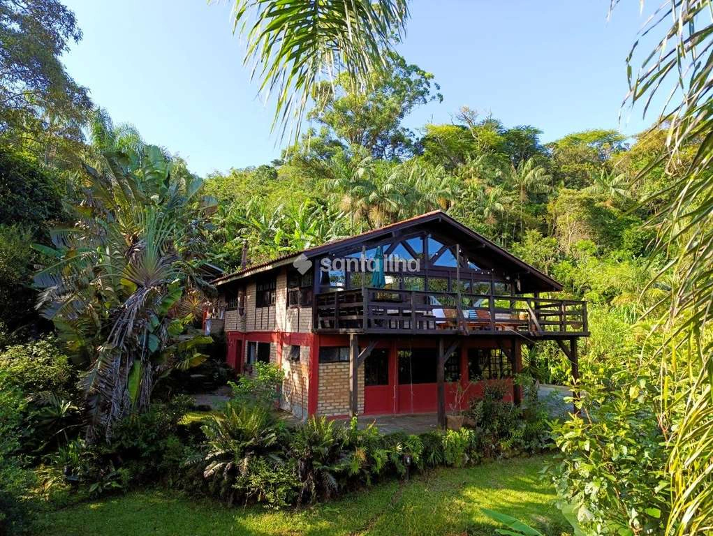 Casa com 6 dormitórios e churrasqueira privativa — photo 3