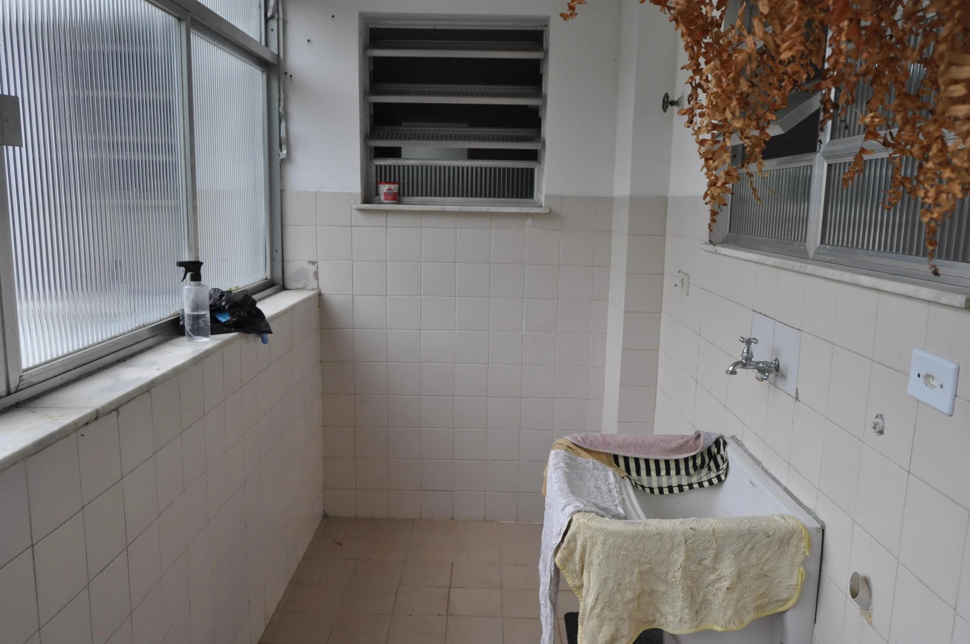 Квартира з 3 спальнями та балконом — photo 23