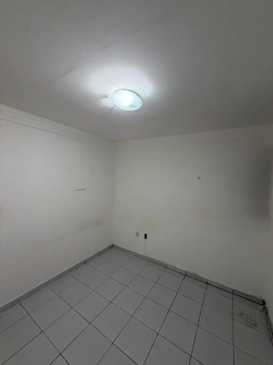 3-bedroom apartment in a building with a pool — photo 10