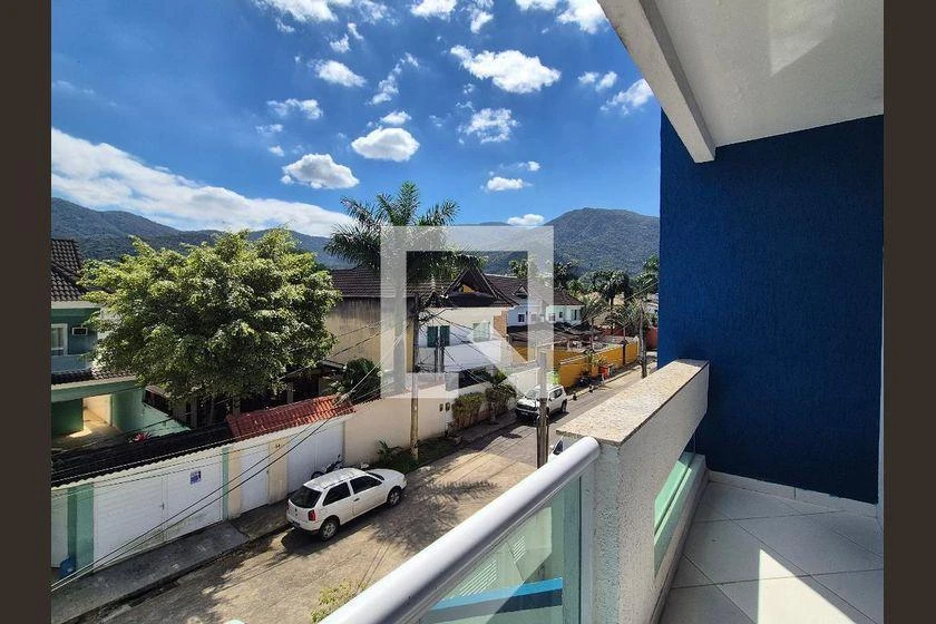 Rentable house with 4 en-suite bedrooms and 320 m² — photo 43