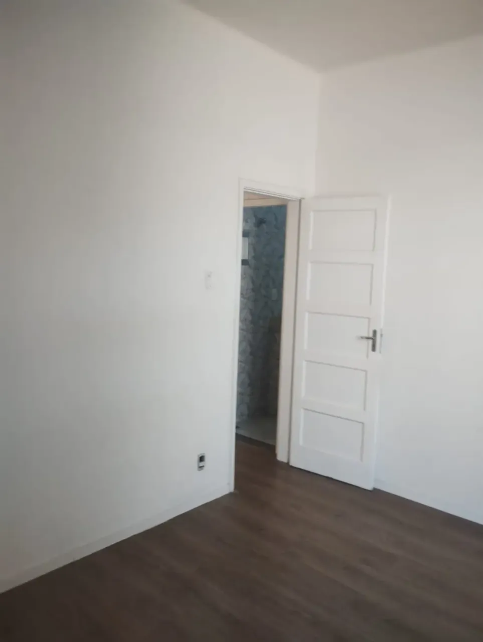 Unfurnished apartment with 2 bedrooms and a separate kitchen — photo 14