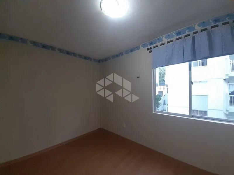 Apartamento de 2 quartos com sacada e área de serviço — photo 18