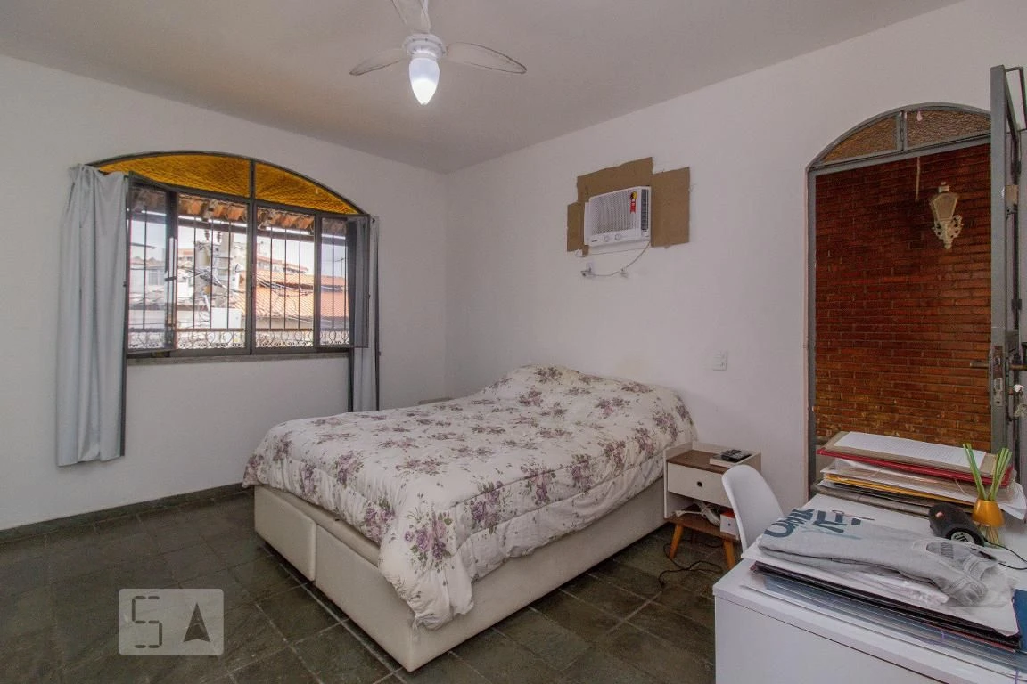 Rental house with 4 bedrooms and a private garden — photo 22
