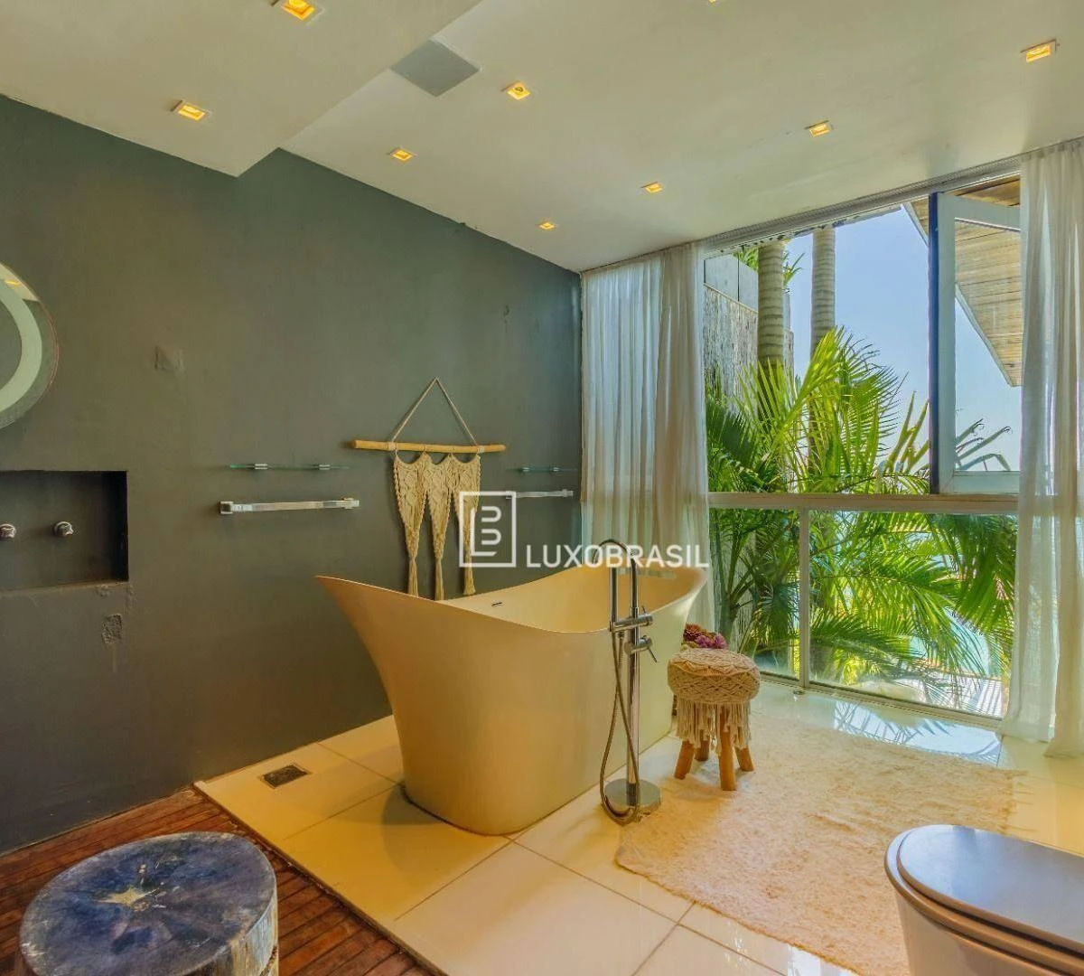 Furnished 800 m² house with 5 en-suite bedrooms — photo 44