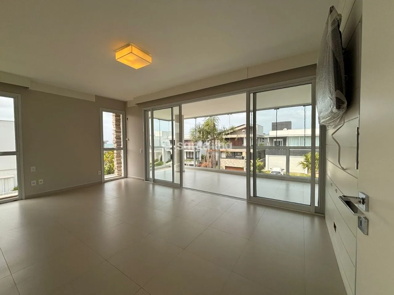 5-bedroom house with a water view — photo 21