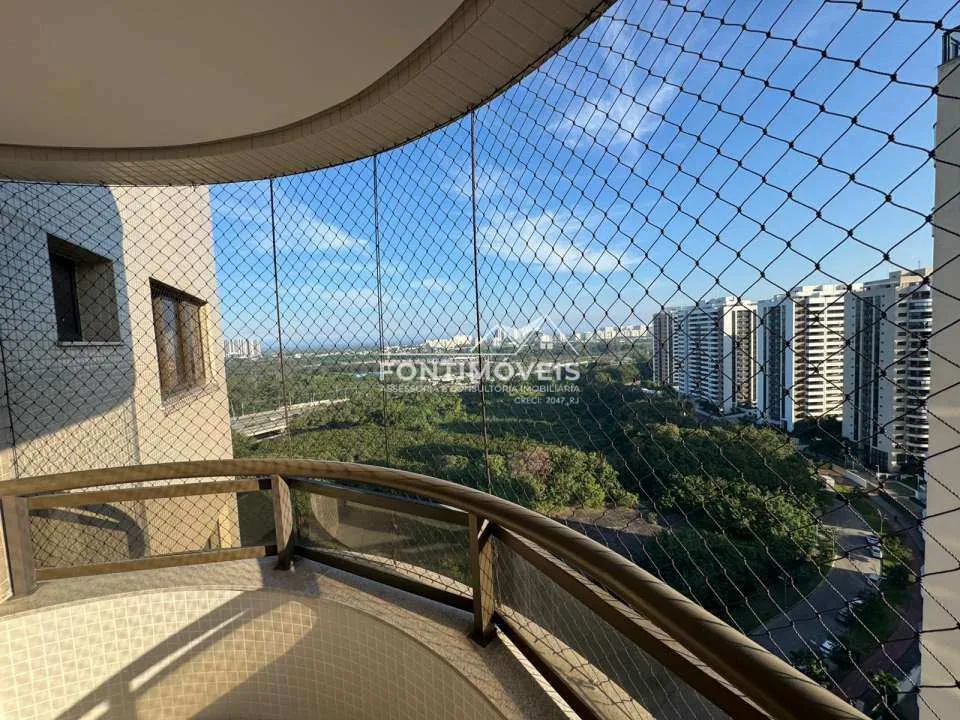 4-bedroom apartment with a balcony and 121 m² — photo 21