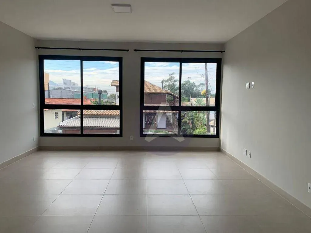 Studio para alugar com 32 m², 1 quarto e área externa — photo 2