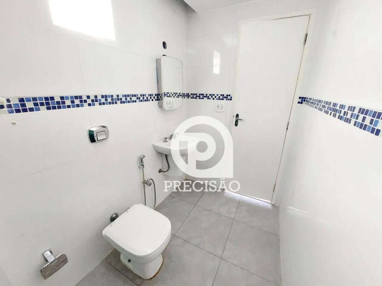 70 m² apartment with laundry area and 1 bedroom — photo 2