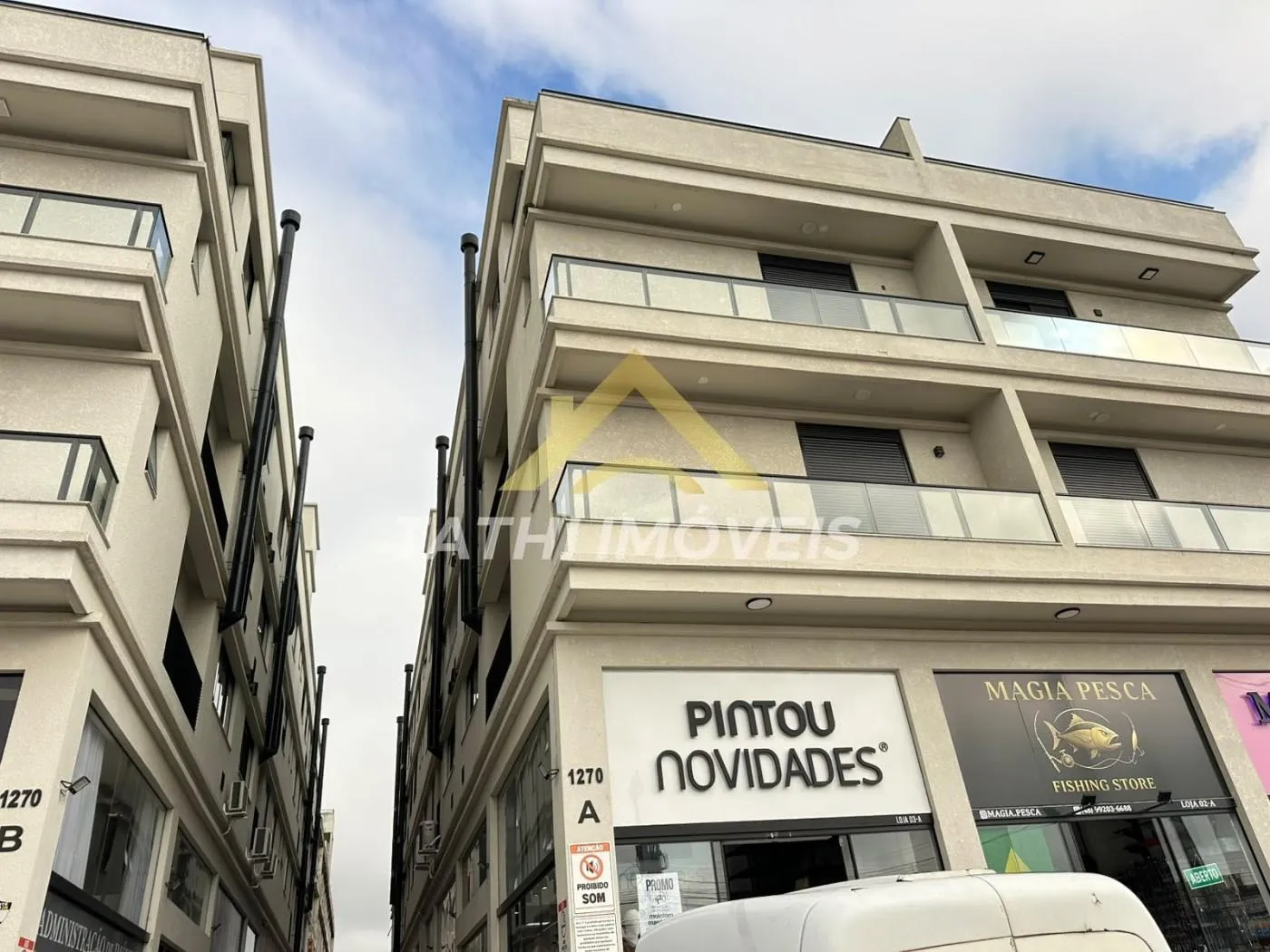 2-bedroom apartment with air conditioning in the suite — photo 9