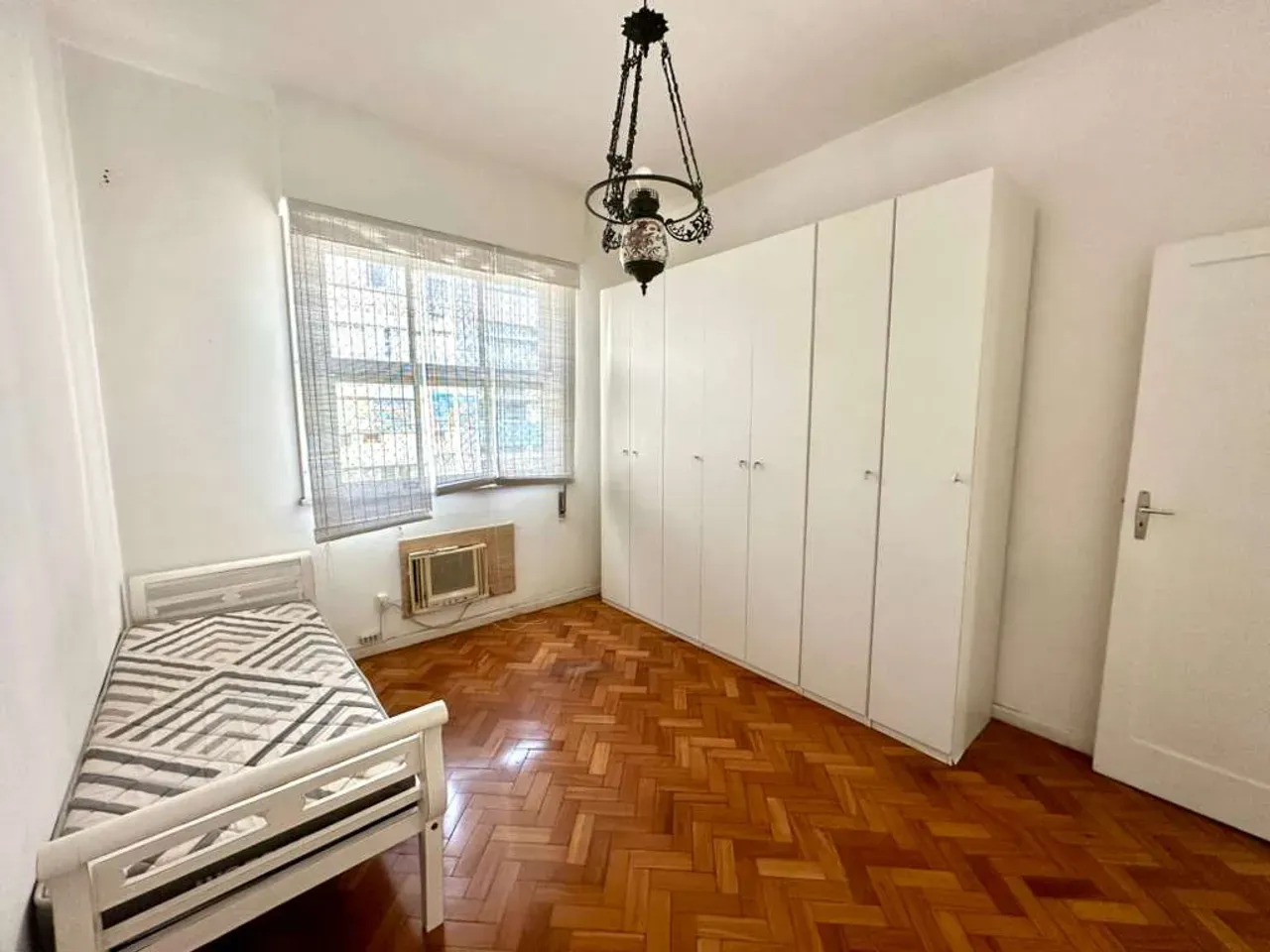 Furnished 142 m² apartment with 3 bedrooms — photo 21