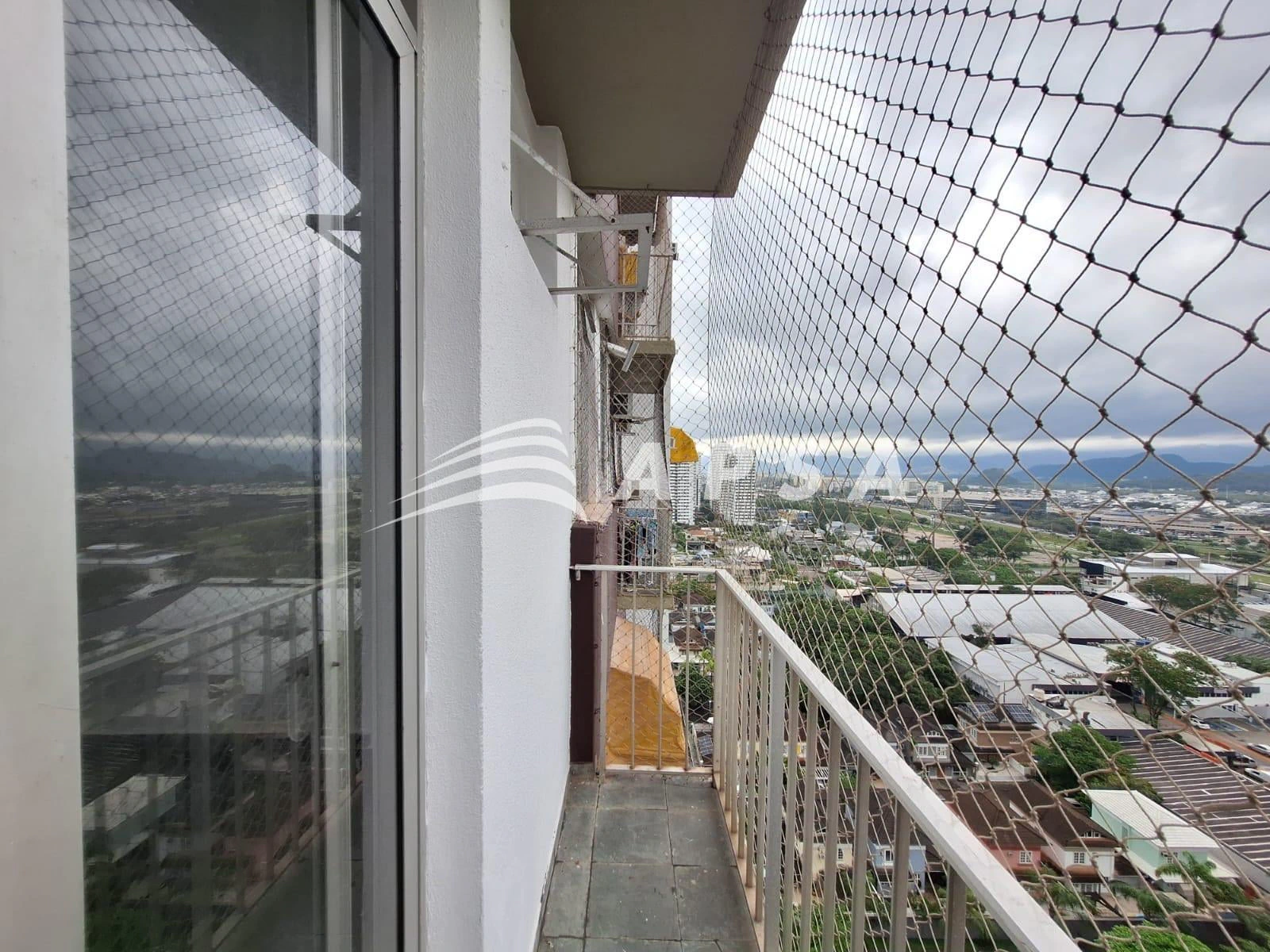 Unfurnished 57 m² apartment with 2 bedrooms and a balcony — photo 13