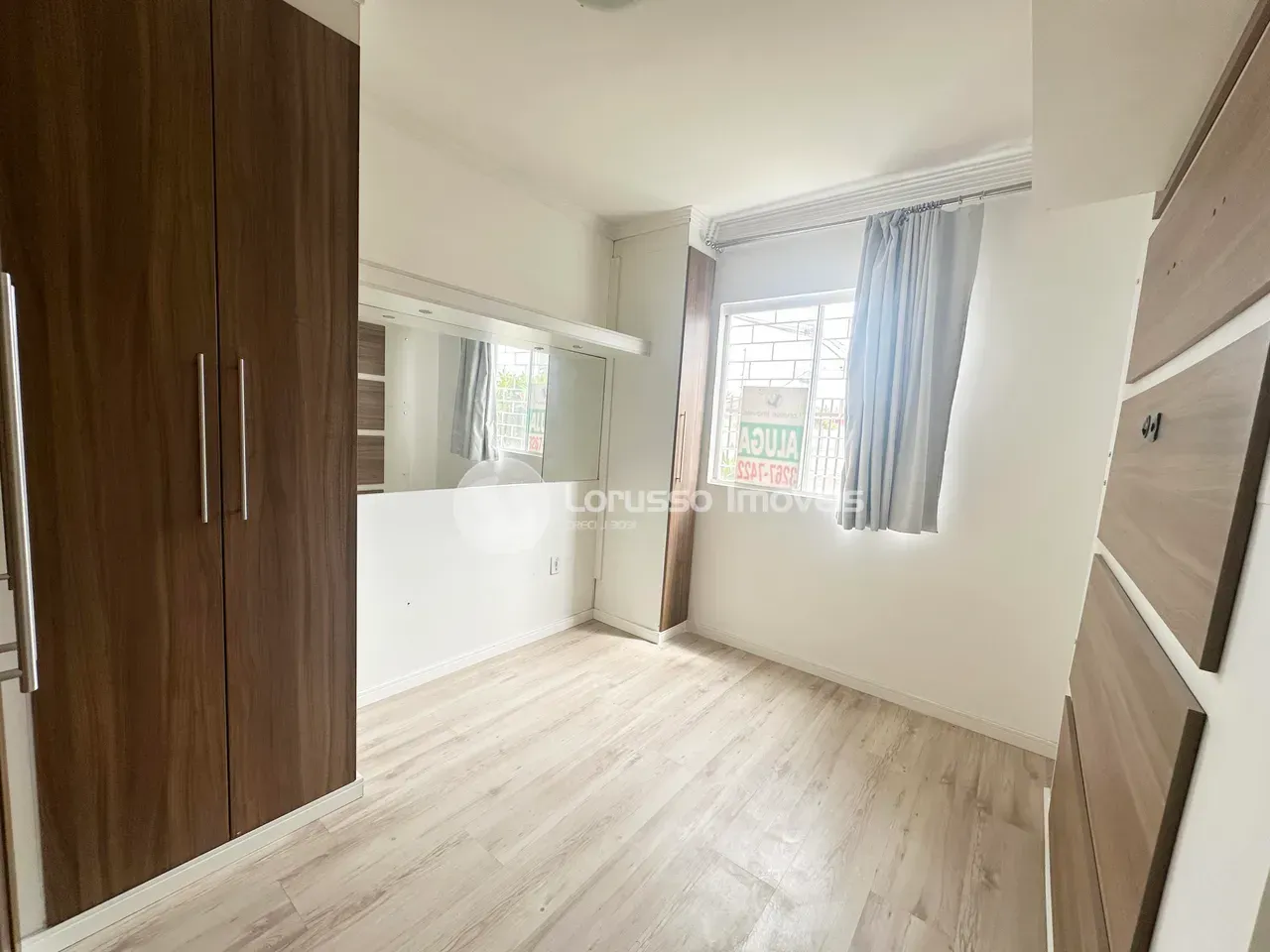3-bedroom apartment with wood or laminate floors in Curitiba — photo 10