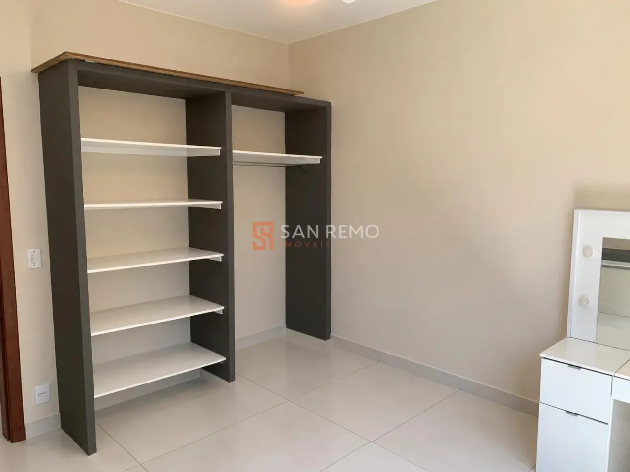 Home office in a one-bedroom apartment, 44 m² — photo 5