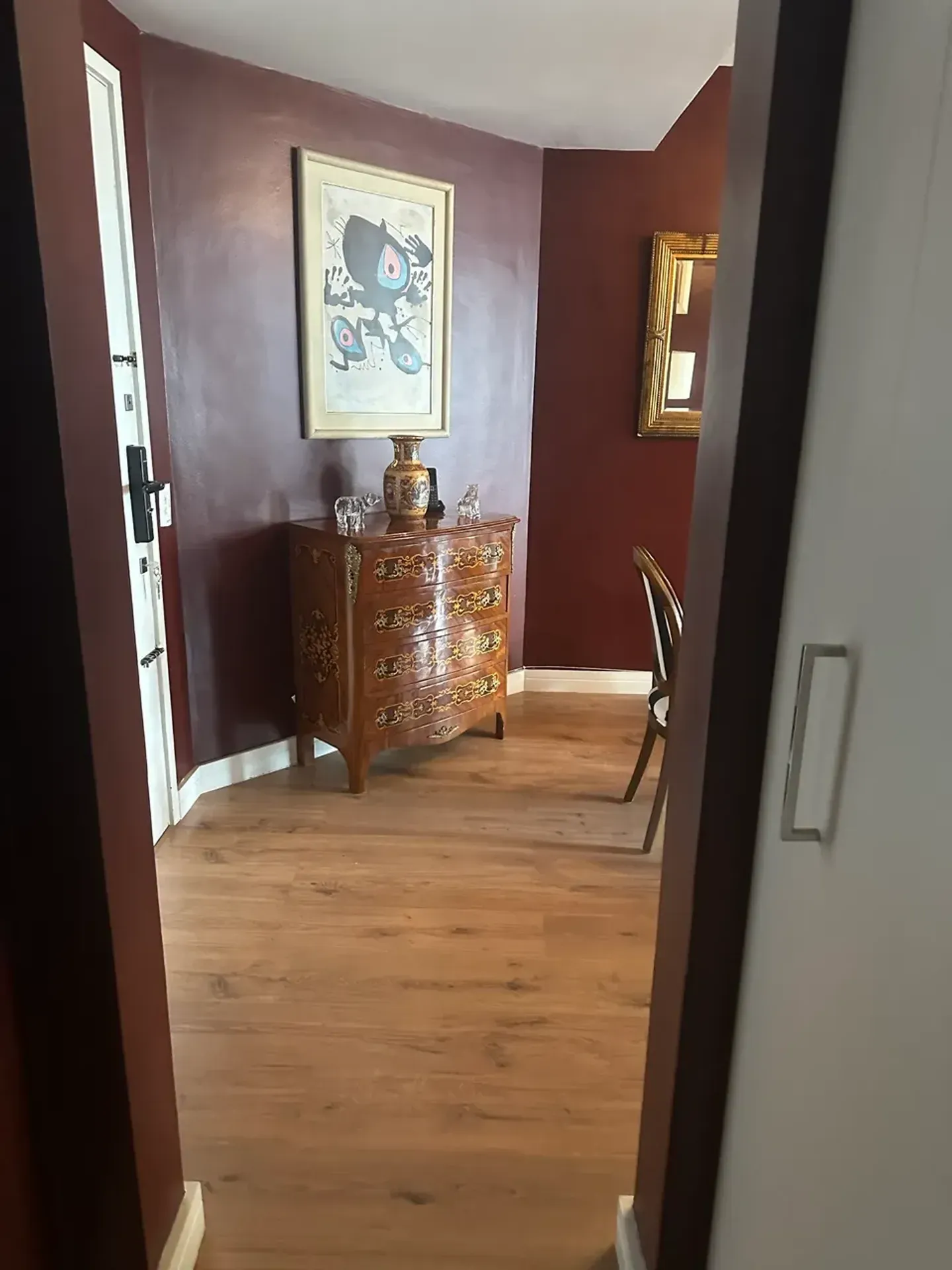 Furnished 1-bedroom apartment with 60 m² and parking — photo 25