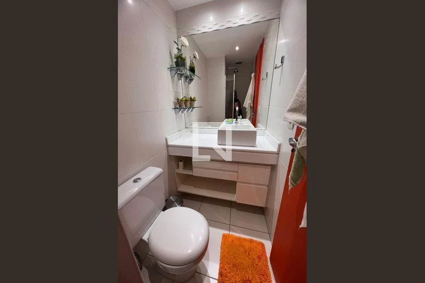 2-bedroom apartment in a building with a gym — photo 42