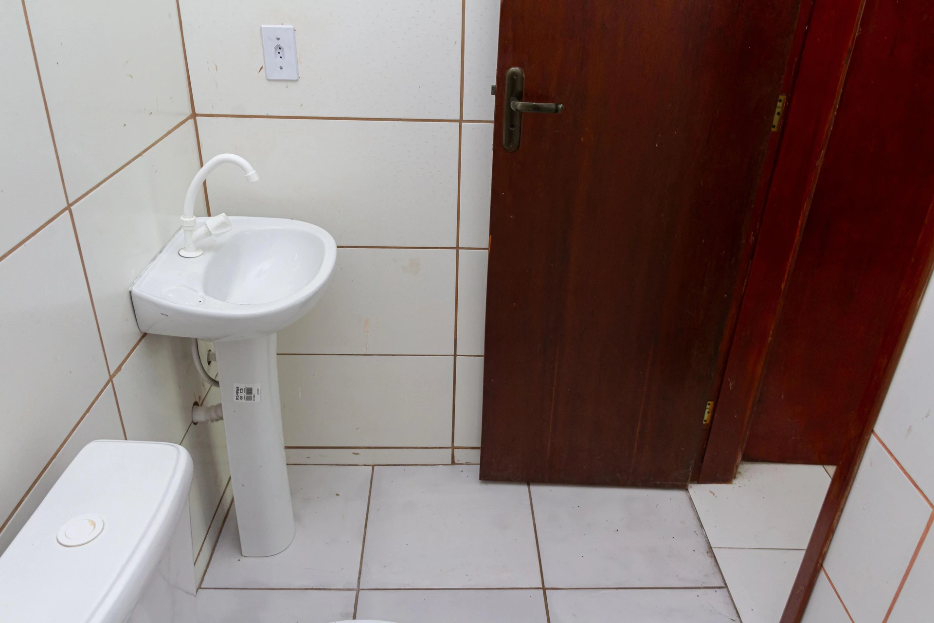 Studio with private laundry area and private garden — photo 42