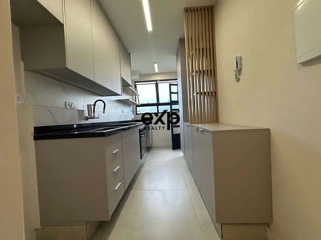 3-bedroom apartment with a home office in Curitiba