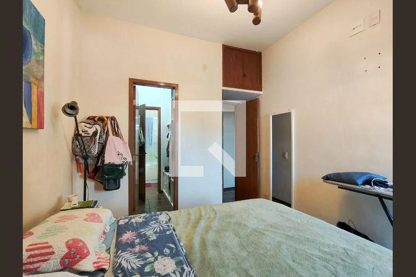 Glass-enclosed balcony in a 3-bedroom apartment, 107 m² — photo 37