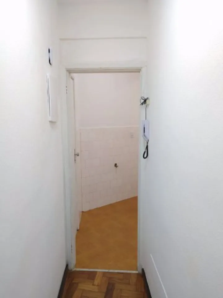 Apartment with living room, 2 bedrooms and 1 bath — photo 29