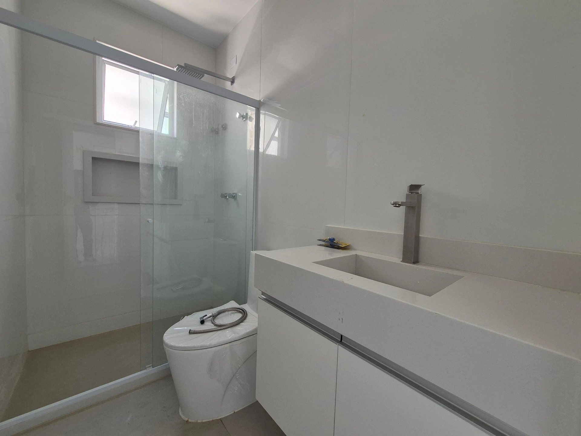 Ventanales de piso a techo y 5 dormitorios: casa de 403 m² — photo 45