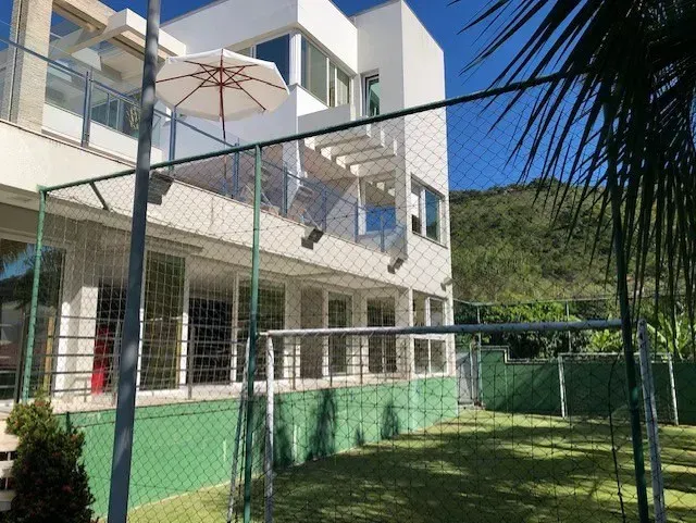 House with 6 en-suite bedrooms and 1372 m² — photo 22
