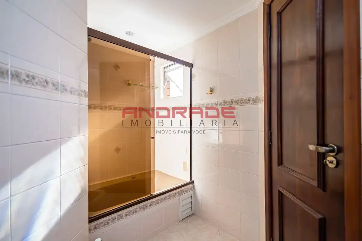 Unfurnished 3-bedroom apartment with 118 m² — photo 58